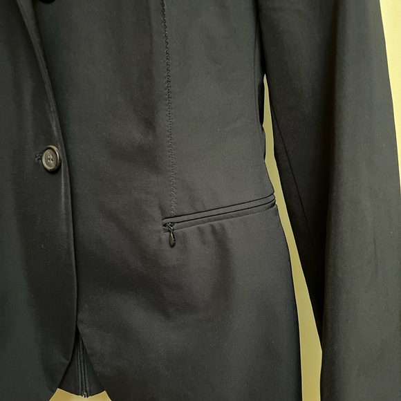 Hugo Boss women’s pant suit - Picture 2 of 6